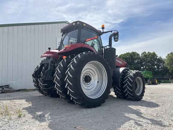 Image of Case IH Magnum 340 equipment image 3