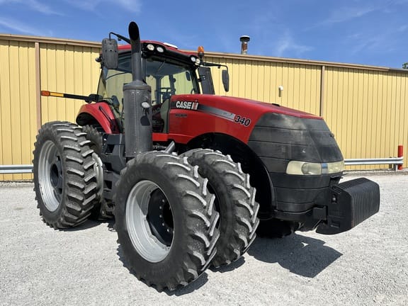 2015 Case IH Magnum 340 Equipment Image0