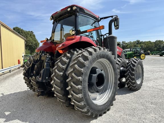 Image of Case IH Magnum 340 equipment image 2