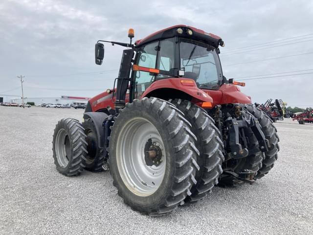 Image of Case IH Magnum 340 equipment image 4