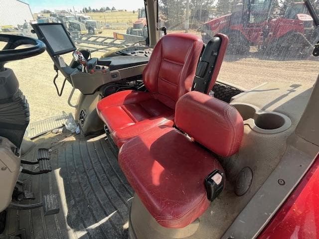 Image of Case IH Magnum 340 equipment image 4