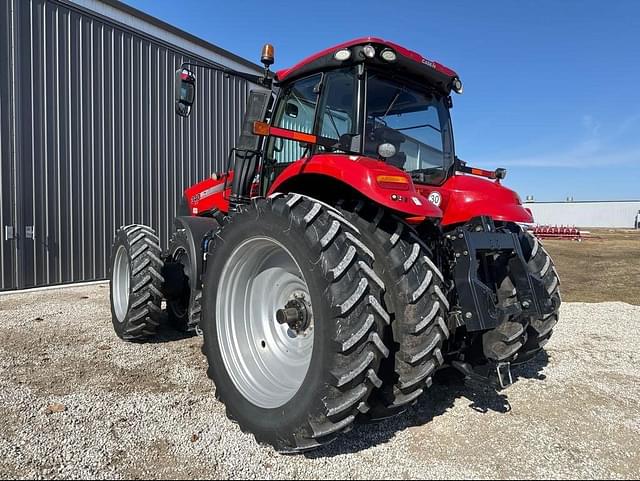 Image of Case IH Magnum 340 equipment image 4