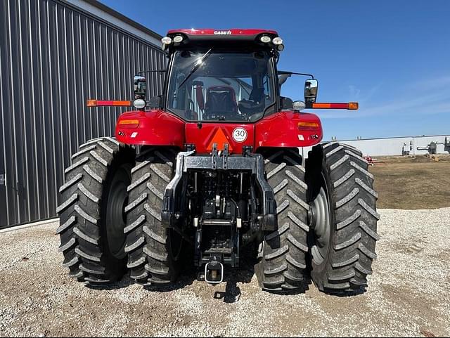 Image of Case IH Magnum 340 equipment image 3