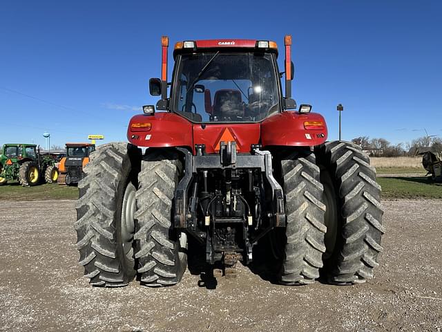 Image of Case IH Magnum 340 equipment image 3