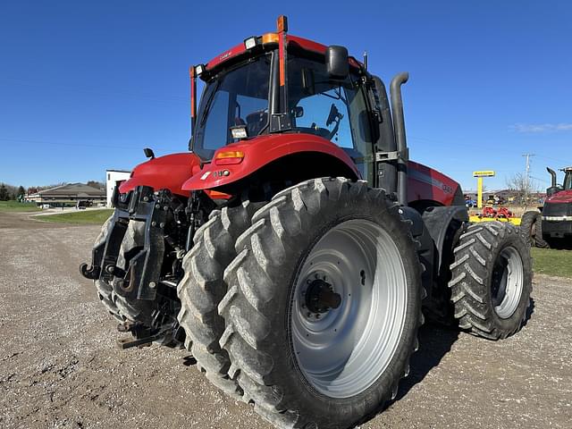 Image of Case IH Magnum 340 equipment image 4