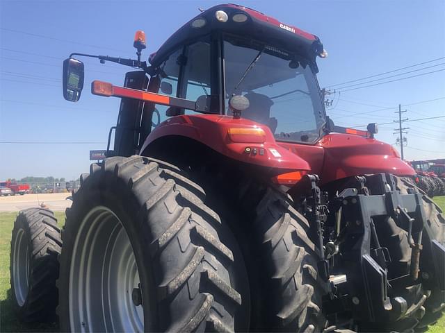 Image of Case IH Magnum 340 equipment image 3