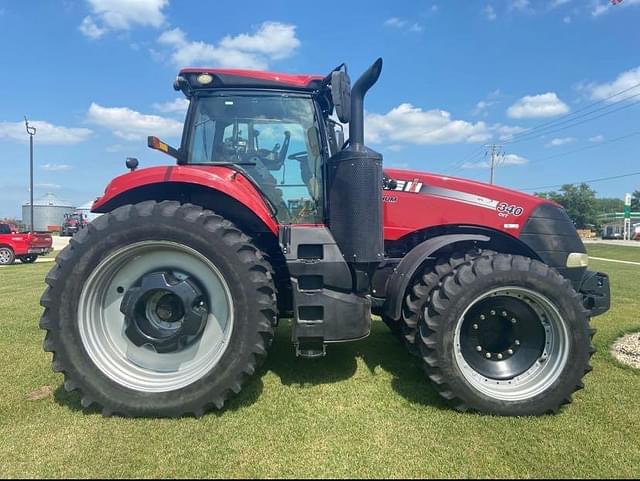 Image of Case IH Magnum 340 equipment image 1