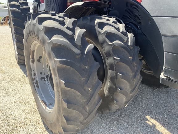 Image of Case IH Magnum 340 equipment image 4