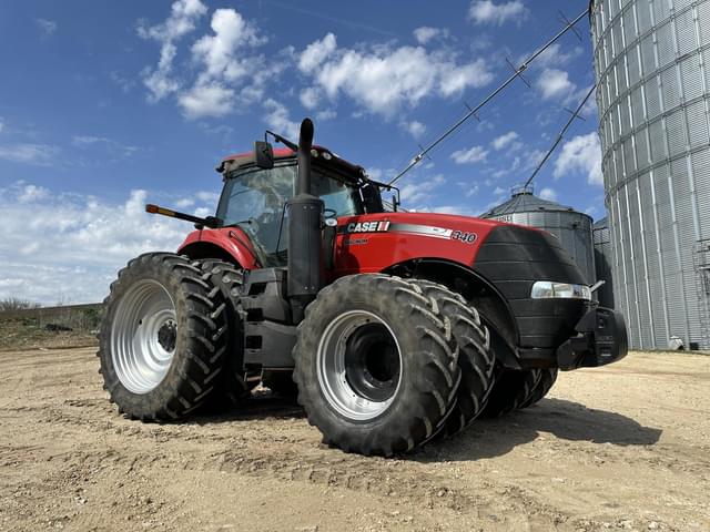 Image of Case IH Magnum 340 equipment image 3