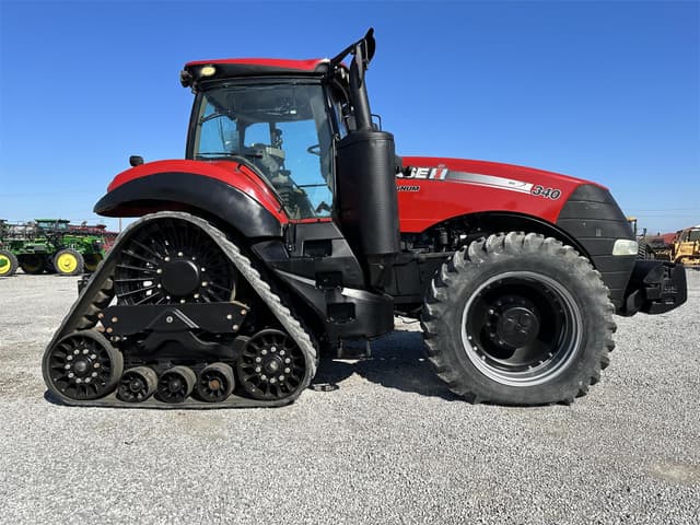Image of Case IH Magnum 340 Rowtrac equipment image 3