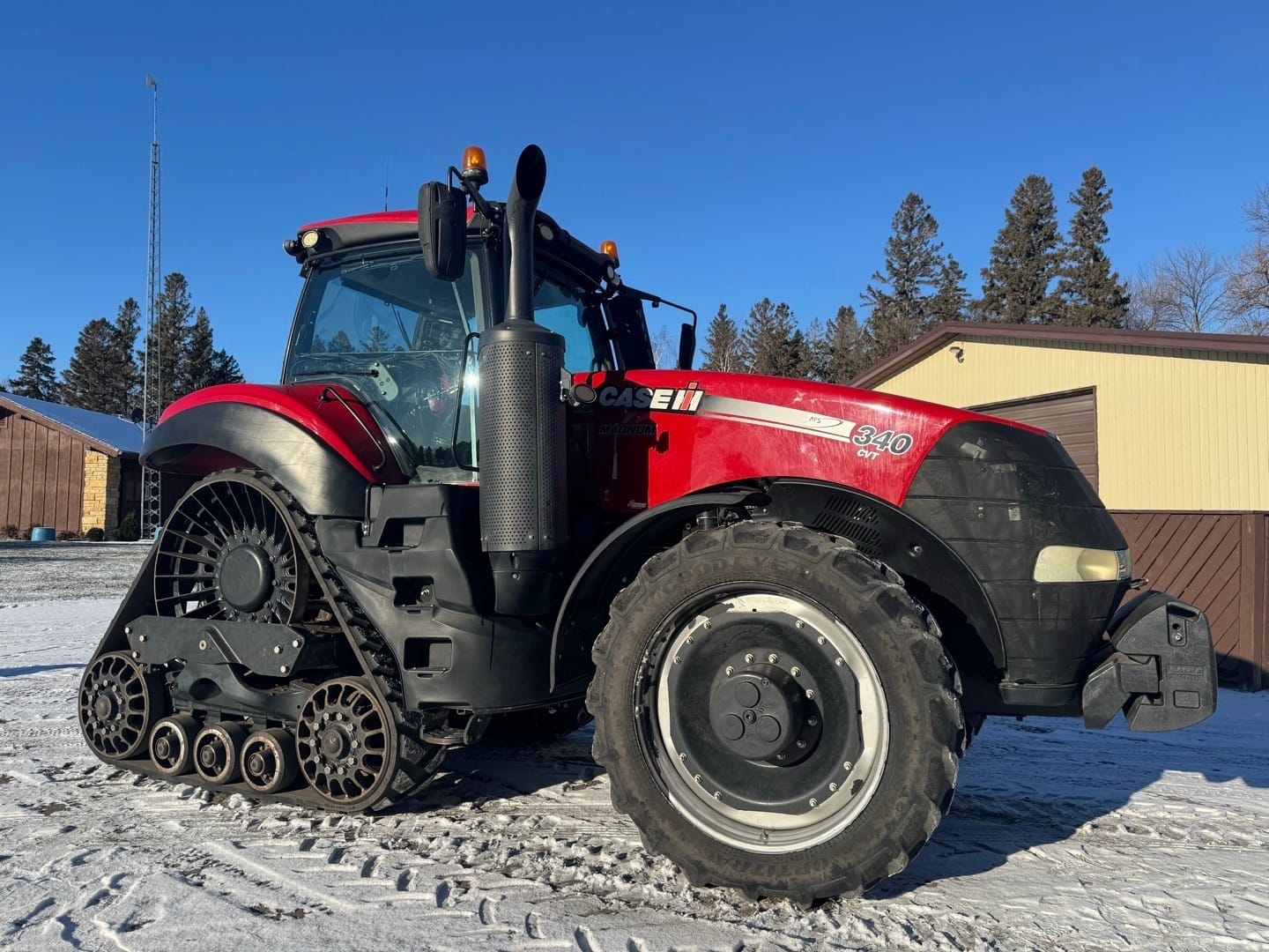 2015 Case IH Magnum 340 Rowtrac Equipment Image0