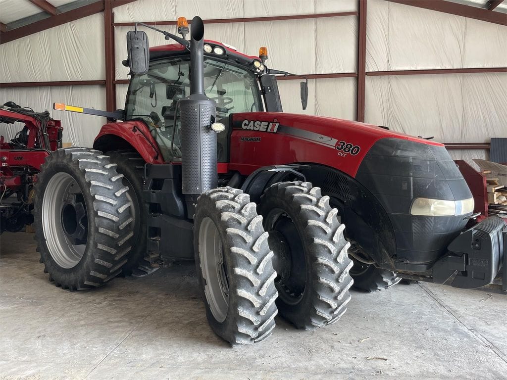 2015 Case IH Magnum 380 Equipment Image0