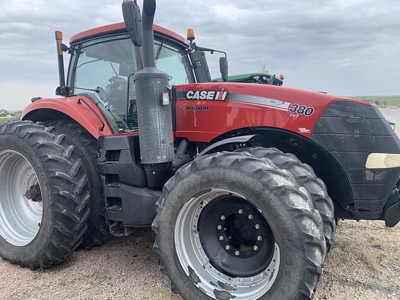 Image of Case IH Magnum 380 equipment image 4