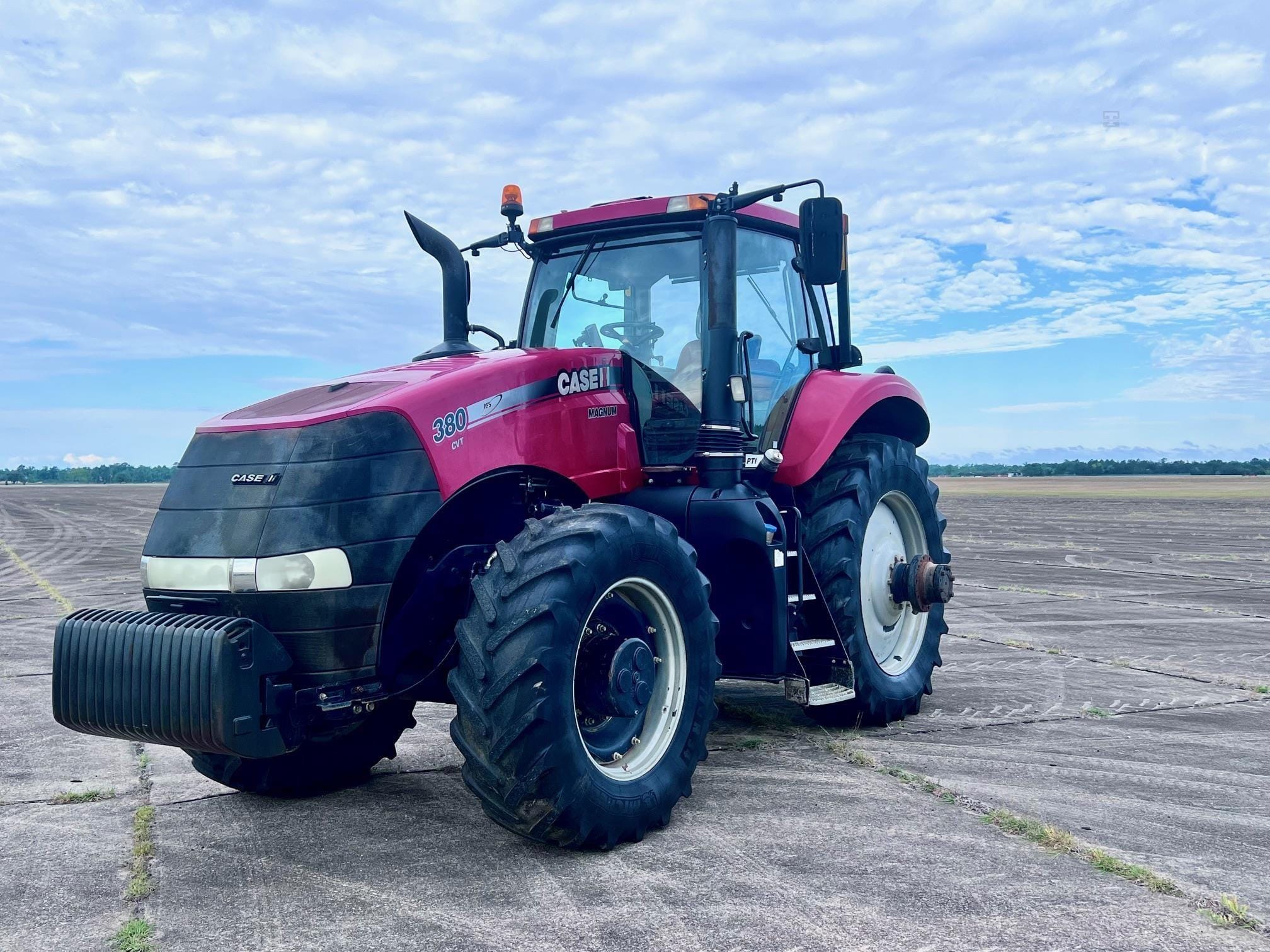 2015 Case IH Magnum 380 Equipment Image0