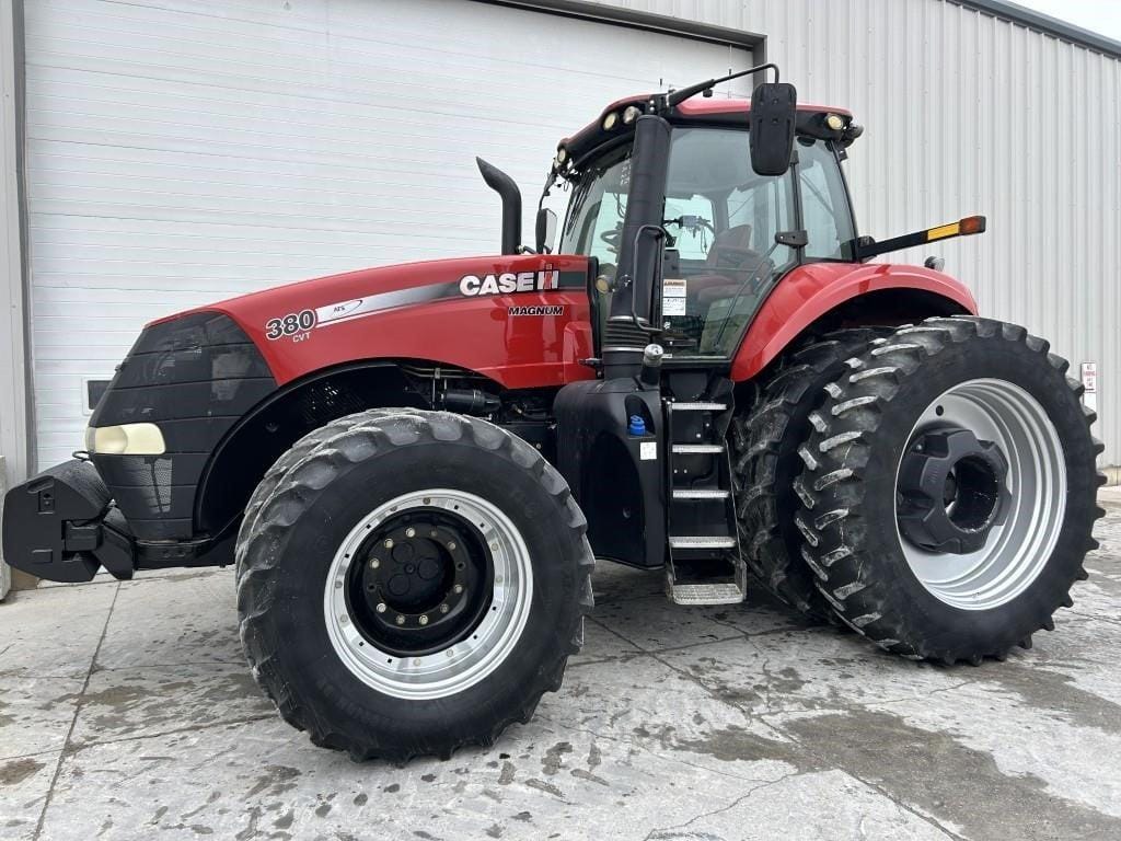 2015 Case IH Magnum 380 Equipment Image0