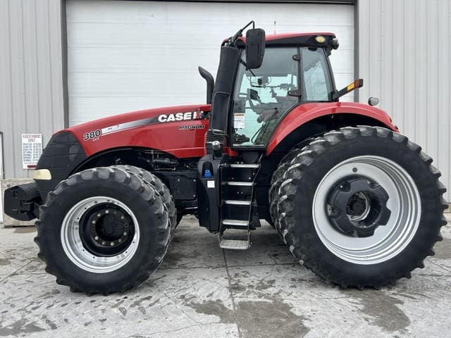 Image of Case IH Magnum 380 equipment image 2