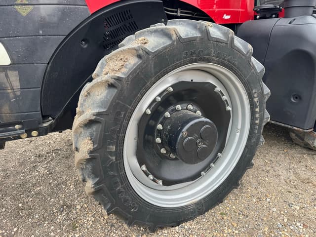 Image of Case IH Magnum 380 equipment image 3