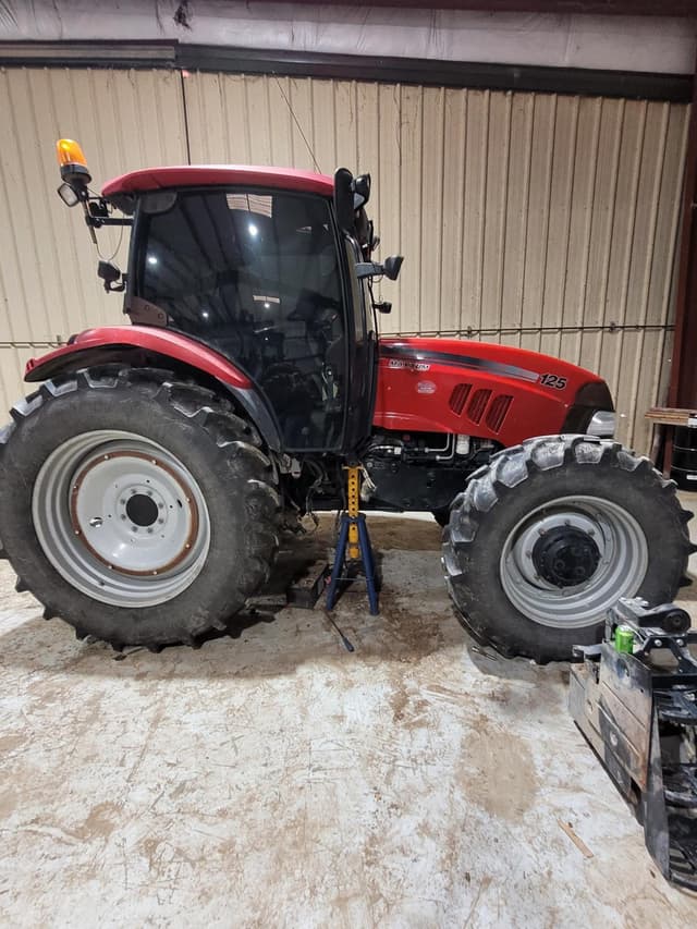 Image of Case IH Maxxum 125 equipment image 1