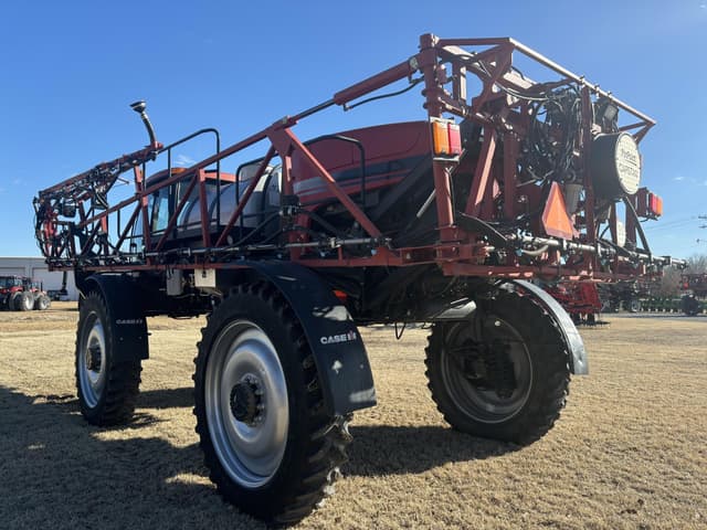 Image of Case IH Patriot 3240 equipment image 2