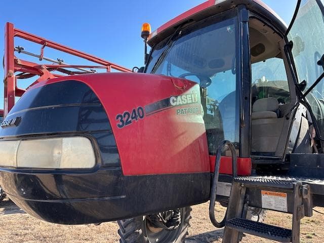 Image of Case IH 3240 Patriot equipment image 2