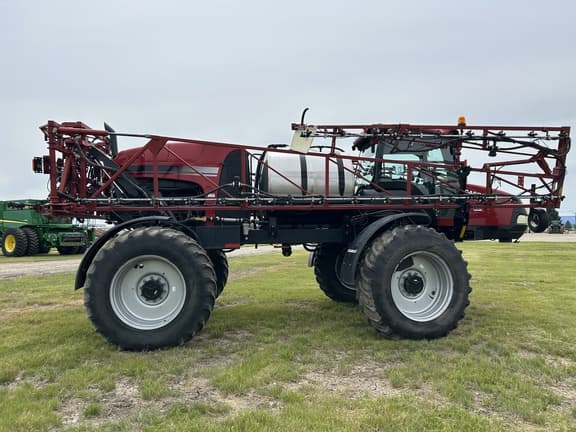 Image of Case IH 3240 Patriot equipment image 2