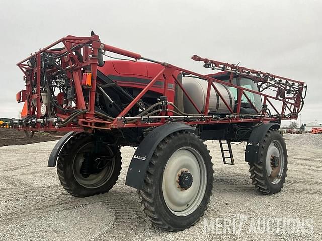 Image of Case IH Patriot 3240 equipment image 4