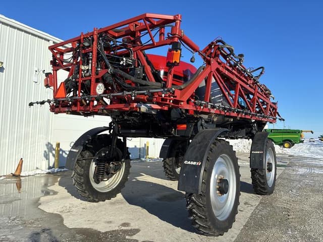 Image of Case IH Patriot 3340 equipment image 4