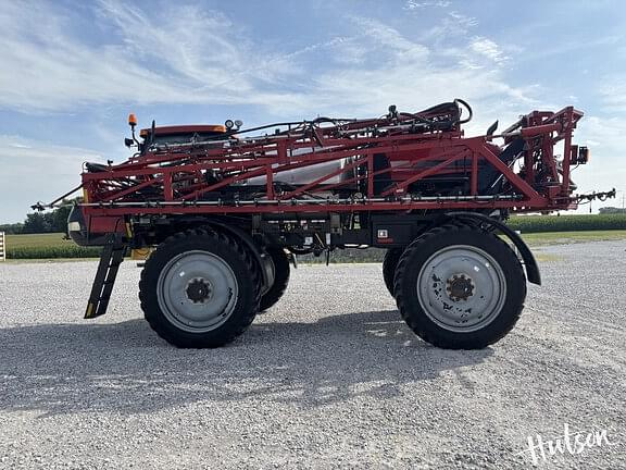 Image of Case IH Patriot 3340 equipment image 2