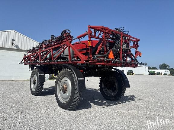 Image of Case IH Patriot 3340 equipment image 2