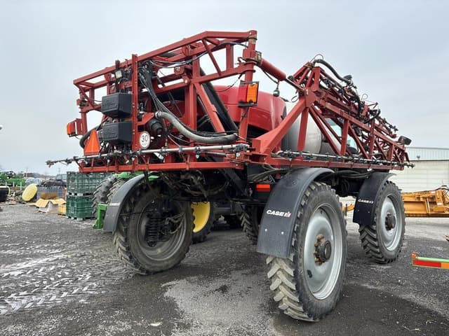 Image of Case IH Patriot 3340 equipment image 3