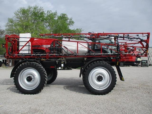 Image of Case IH Patriot 3340 equipment image 3