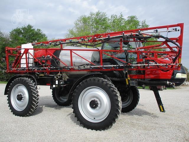 Image of Case IH Patriot 3340 equipment image 1