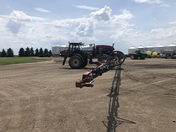 Image of Case IH Patriot 3340 equipment image 4