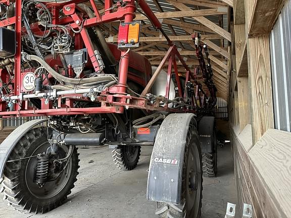 Image of Case IH 3340 Patriot equipment image 4