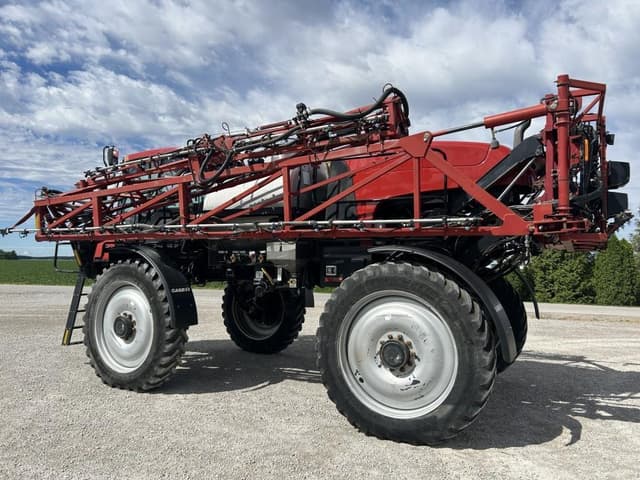 Image of Case IH Patriot 3340 equipment image 4