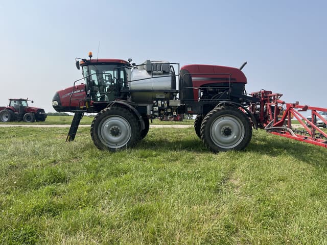 Image of Case IH Patriot 4440 equipment image 4