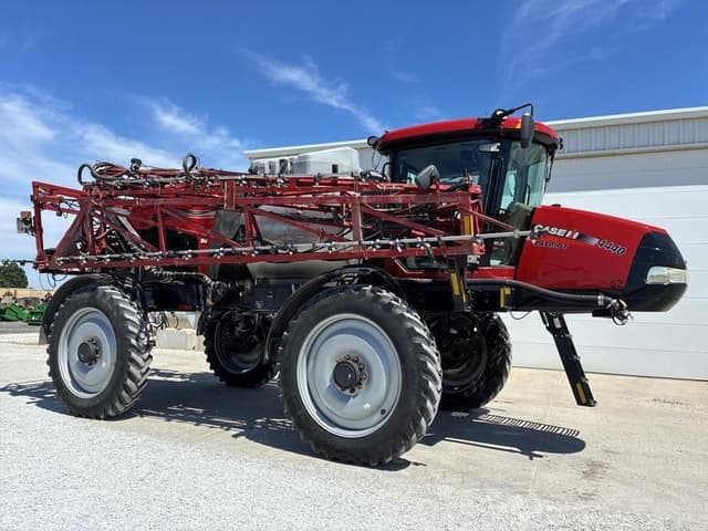 Image of Case IH Patriot 4440 equipment image 1