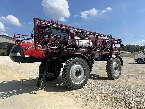 Image of Case IH Patriot 4440 equipment image 3