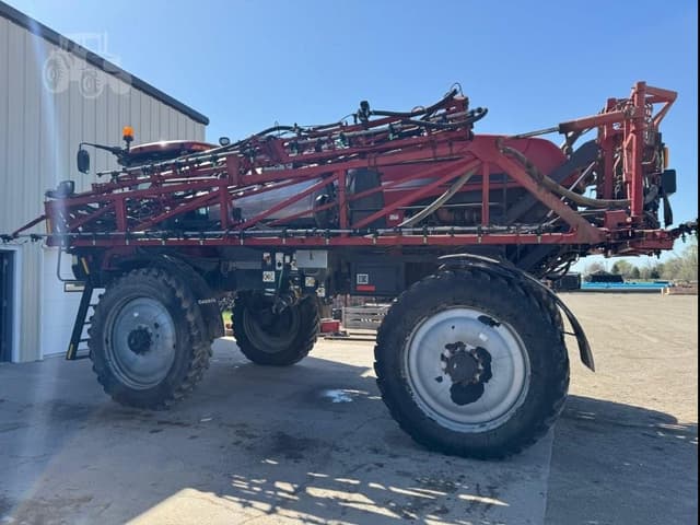 Image of Case IH Patriot 4440 equipment image 2