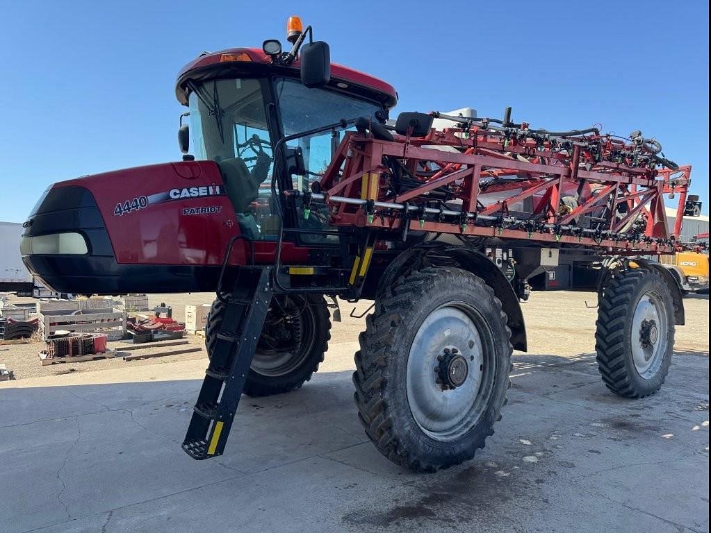 Image of Case IH Patriot 4440 Primary image