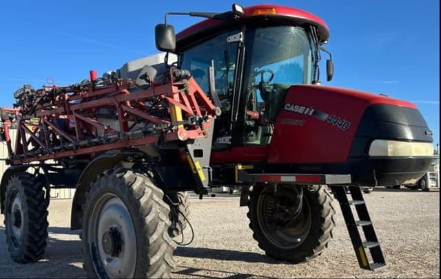 Image of Case IH Patriot 4440 equipment image 2