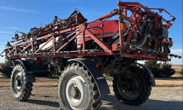 Image of Case IH Patriot 4440 equipment image 4