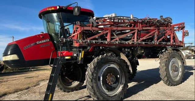 Image of Case IH Patriot 4440 equipment image 3