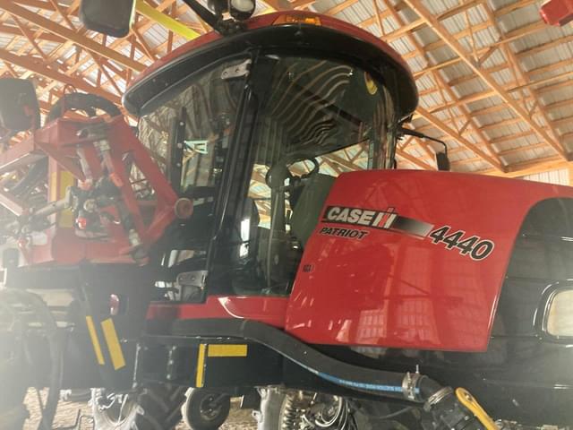 Image of Case IH Patriot 4440 equipment image 4