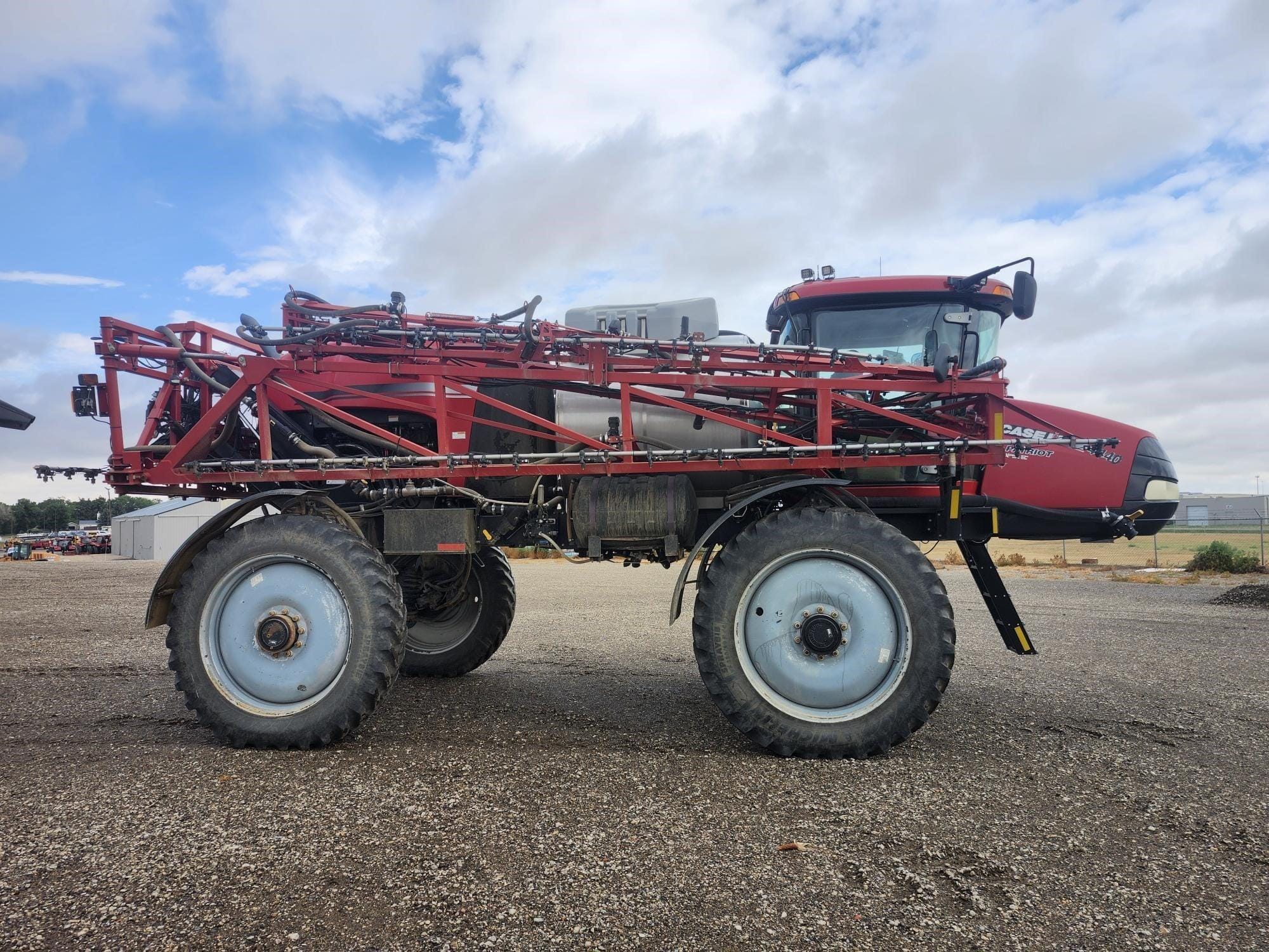 2015 Case IH Patriot 4440 Equipment Image0