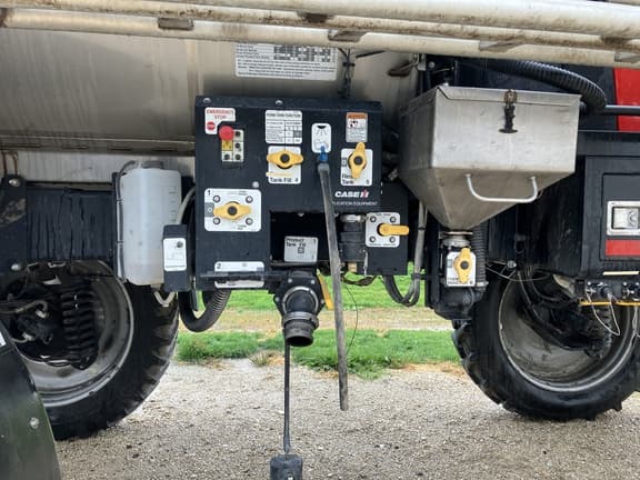 Image of Case IH Patriot 4440 equipment image 3