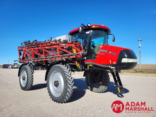 Image of Case IH Patriot 4440 equipment image 2
