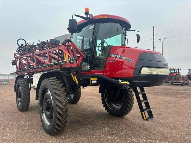 Image of Case IH Patriot 4440 equipment image 1