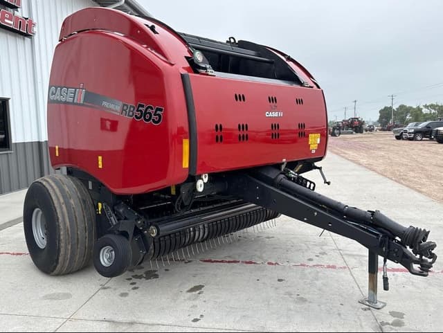 Image of Case IH RB565 Premium equipment image 2