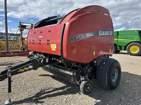 Image of Case IH RB565 Premium equipment image 2